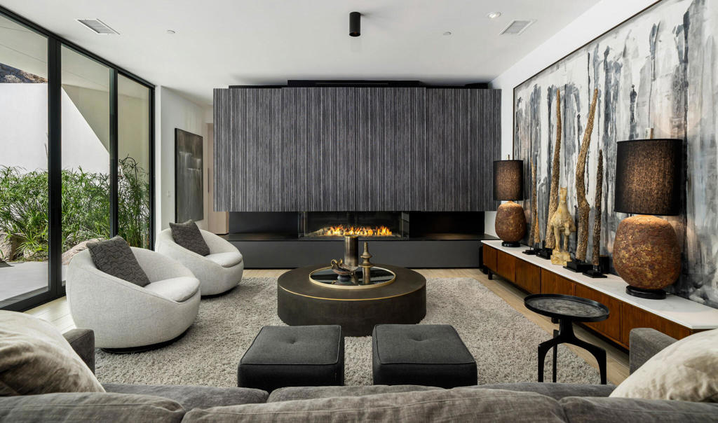 MLS #219137410DA image #3