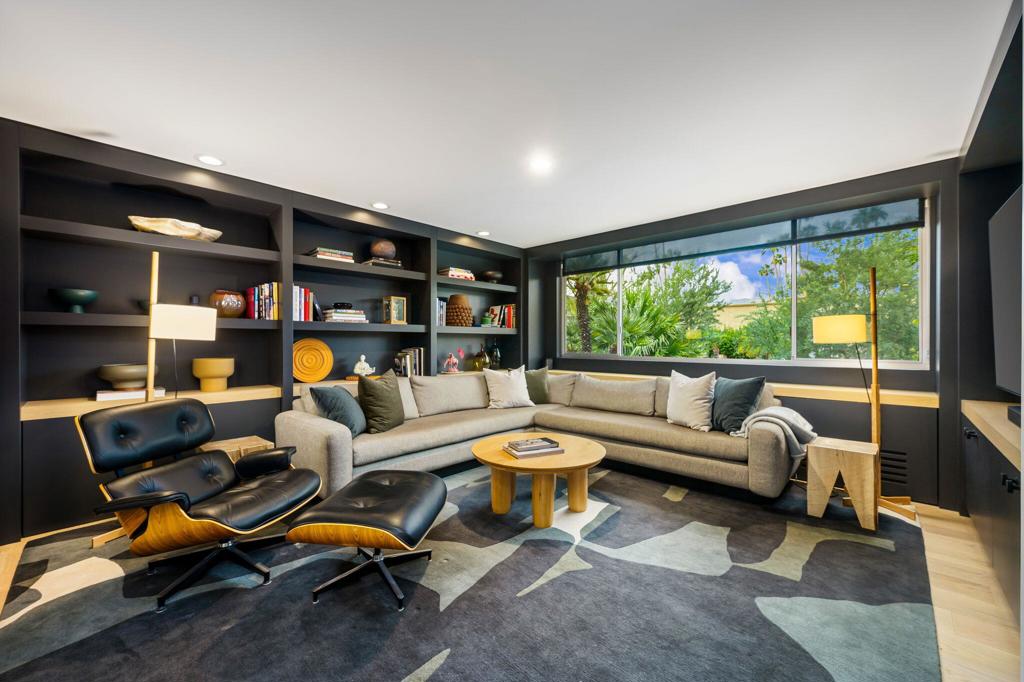 MLS #219137411PS image #10