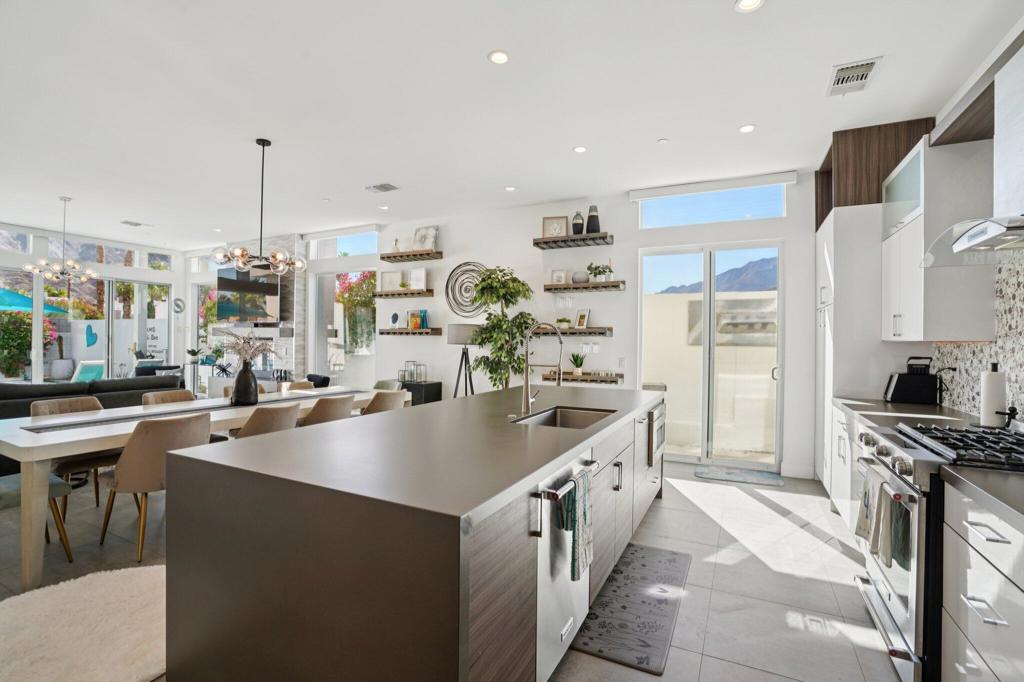 MLS #219137418DA image #17