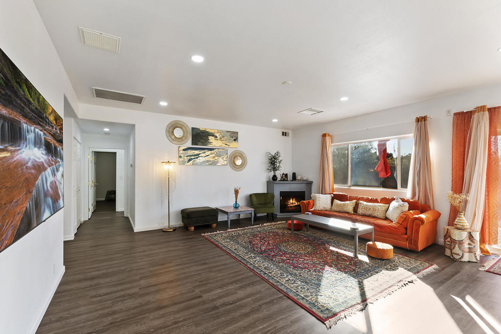 MLS #219137435DA image #3