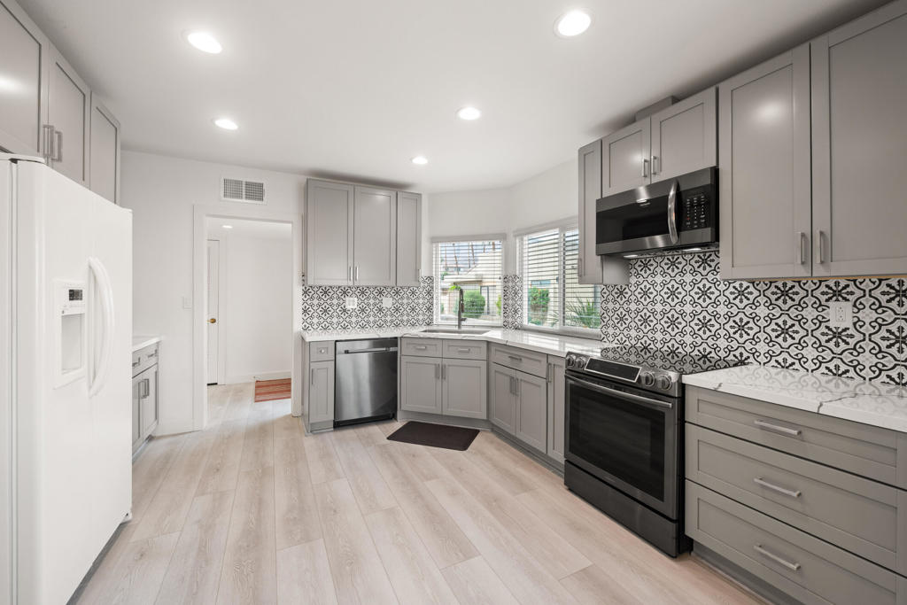 MLS #219137441PS image #9