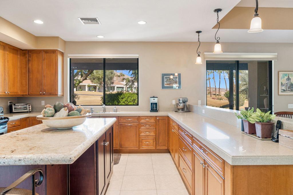 MLS #219137521DA image #4