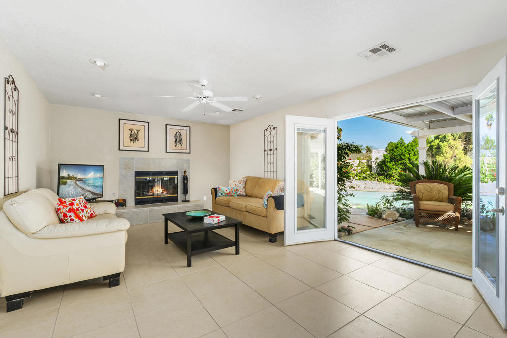 MLS #219137599DA image #3