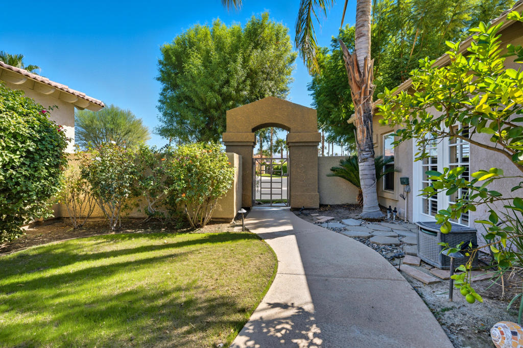 MLS #219137605DA image #4