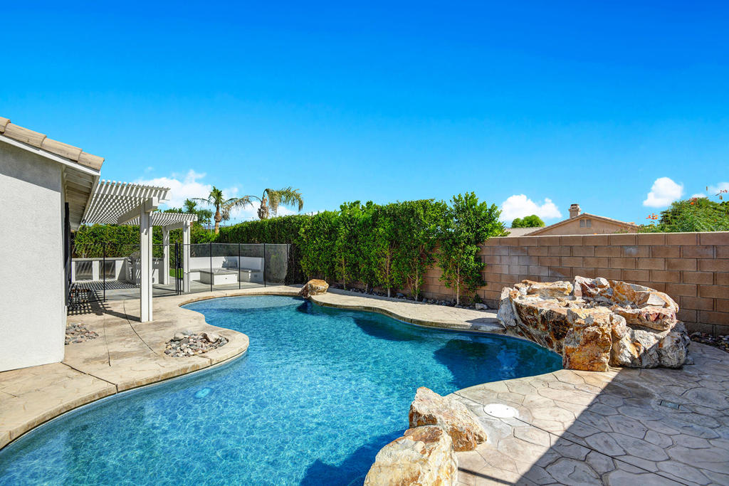 MLS #219137610DA image #1