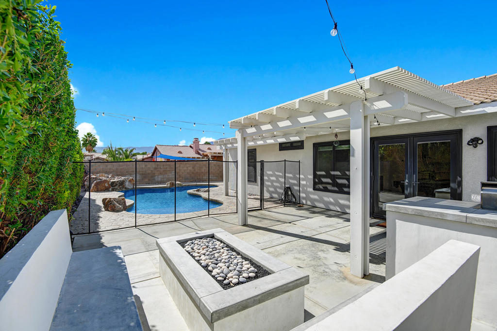 MLS #219137610DA image #3