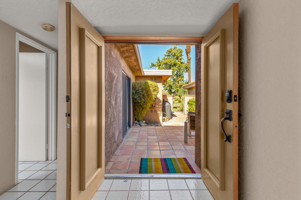 MLS #219137619DA image #3