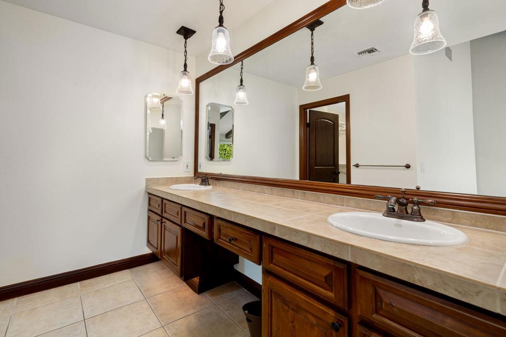 MLS #219137630DA image #17