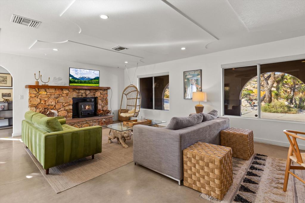 MLS #219137640PS image #4