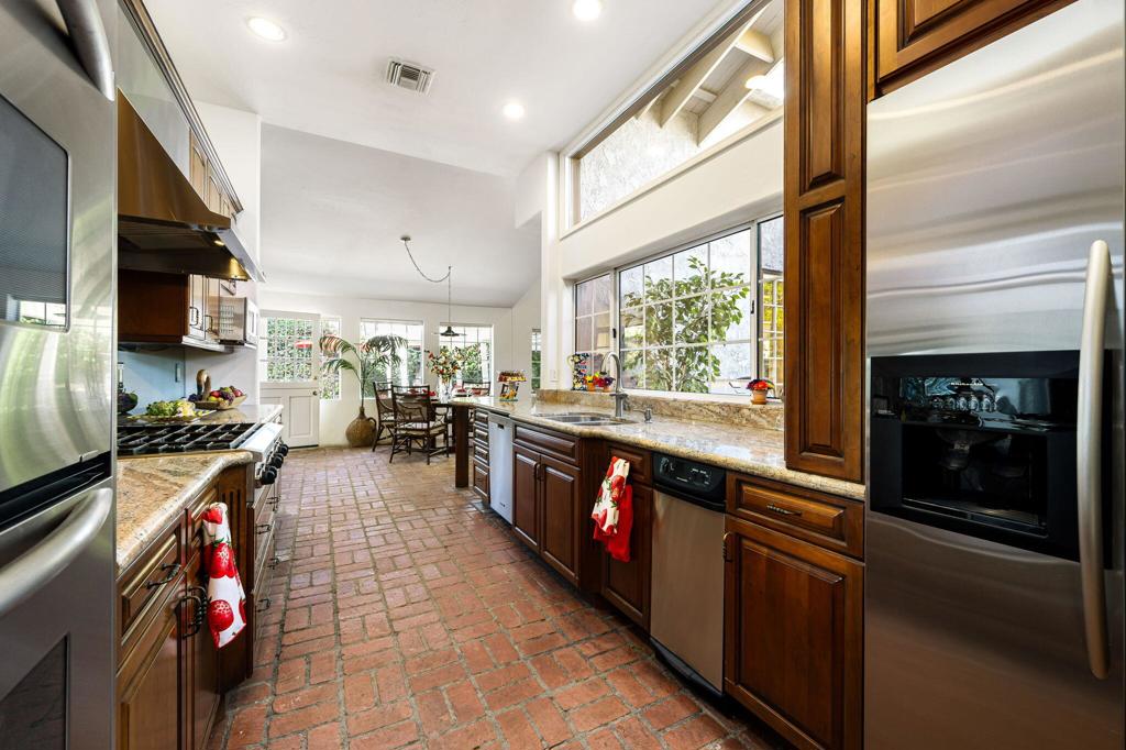 MLS #219137682DA image #17