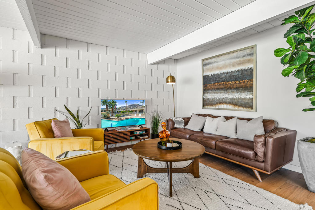 MLS #219137697DA image #2