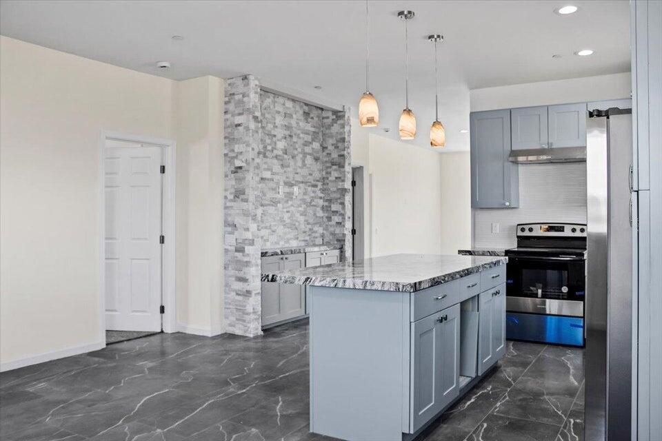 MLS #219137720DA image #2