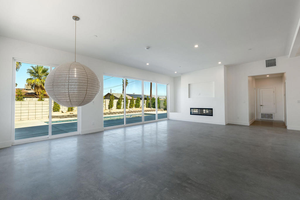 MLS #219137751DA image #12