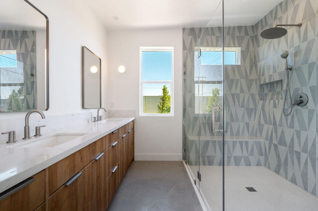 MLS #219137751DA image #18