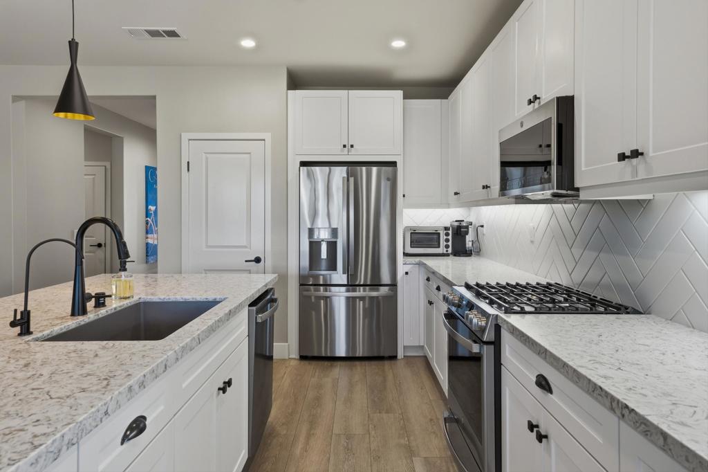 MLS #219137772DA image #10