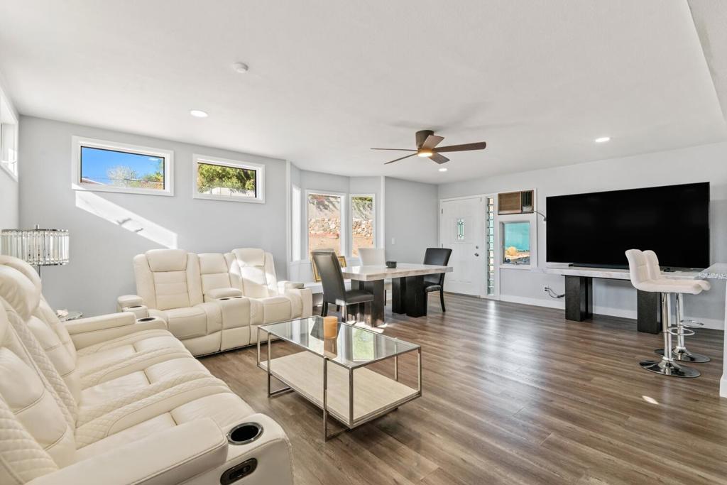 MLS #219137778DA image #2