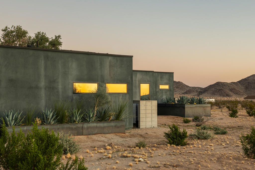 MLS #219137810PS image #2