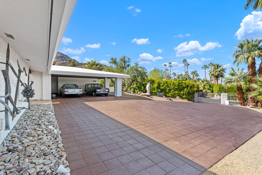 MLS #219137855DA image #3