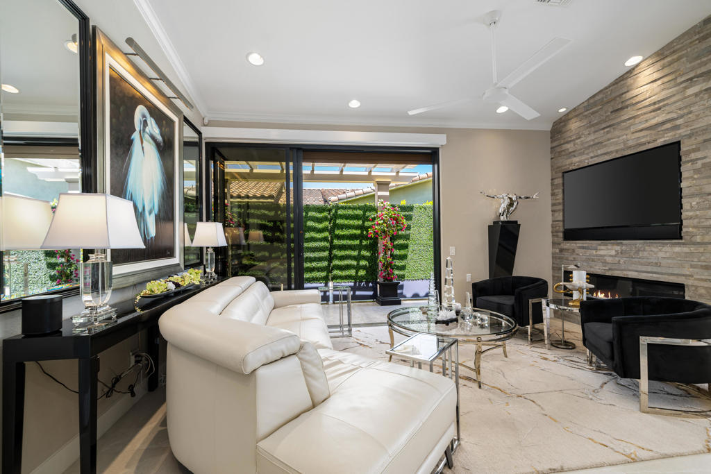 MLS #219137909DA image #3