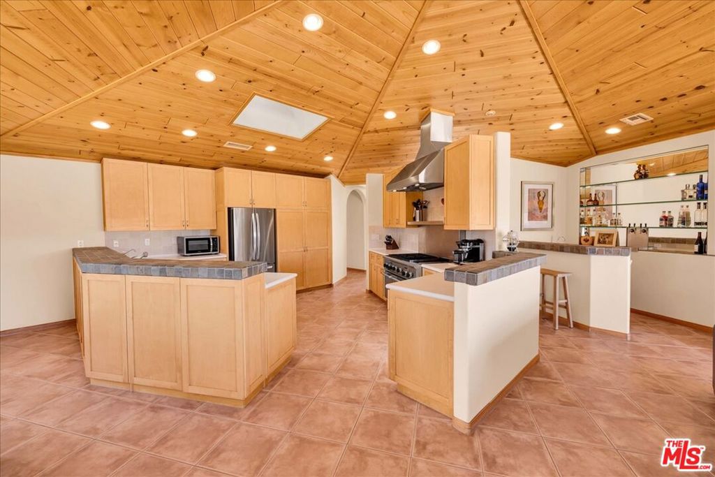 MLS #24434331 image #11