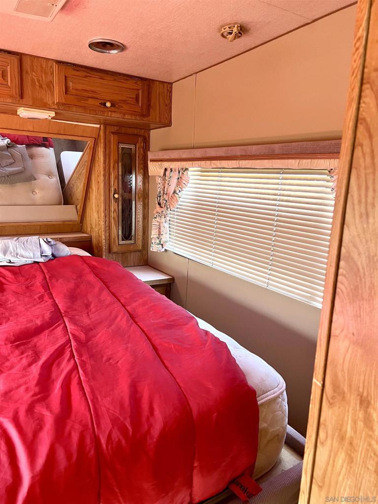 MLS #250018621SD image #12