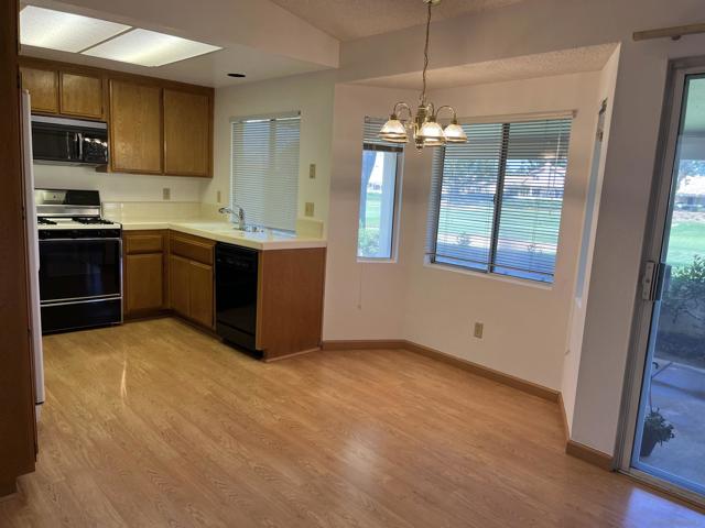 MLS #250027973SD image #10