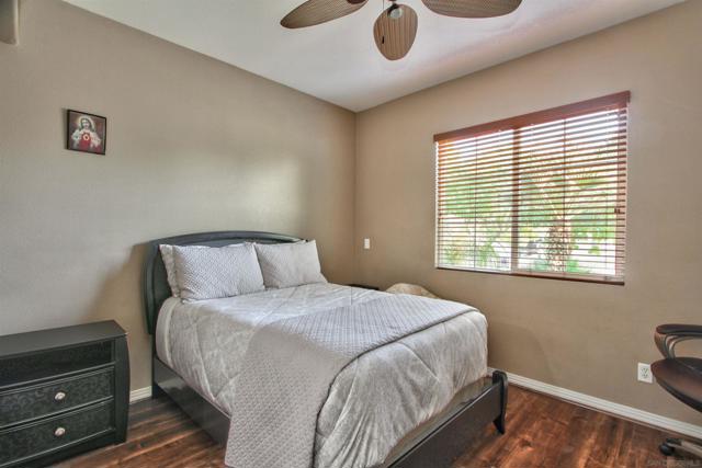 MLS #250035111SD image #16