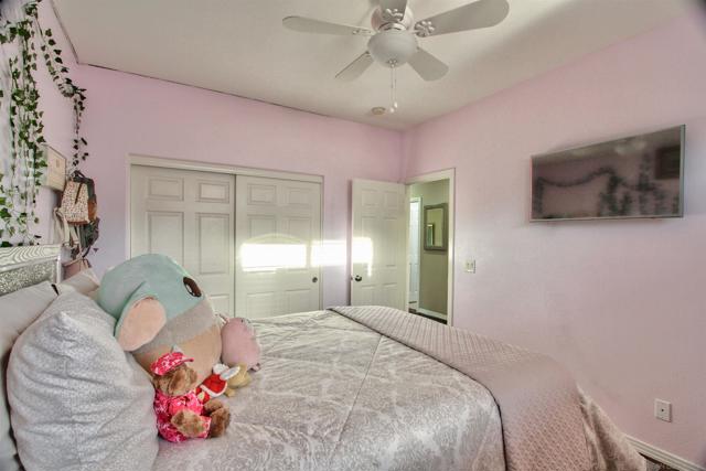 MLS #250035111SD image #17