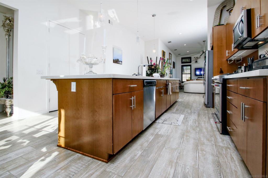 MLS #250040251SD image #11