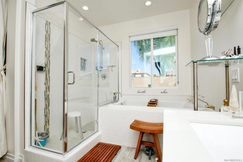 MLS #250040251SD image #24