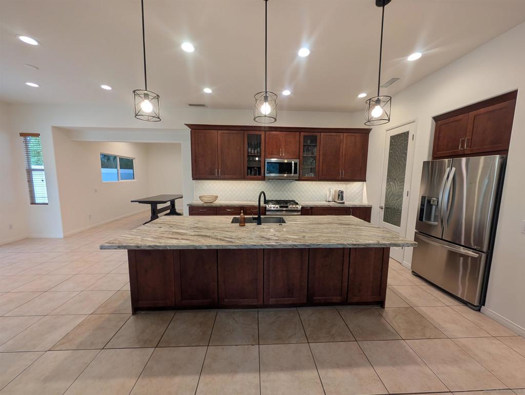 MLS #250040472SD image #12