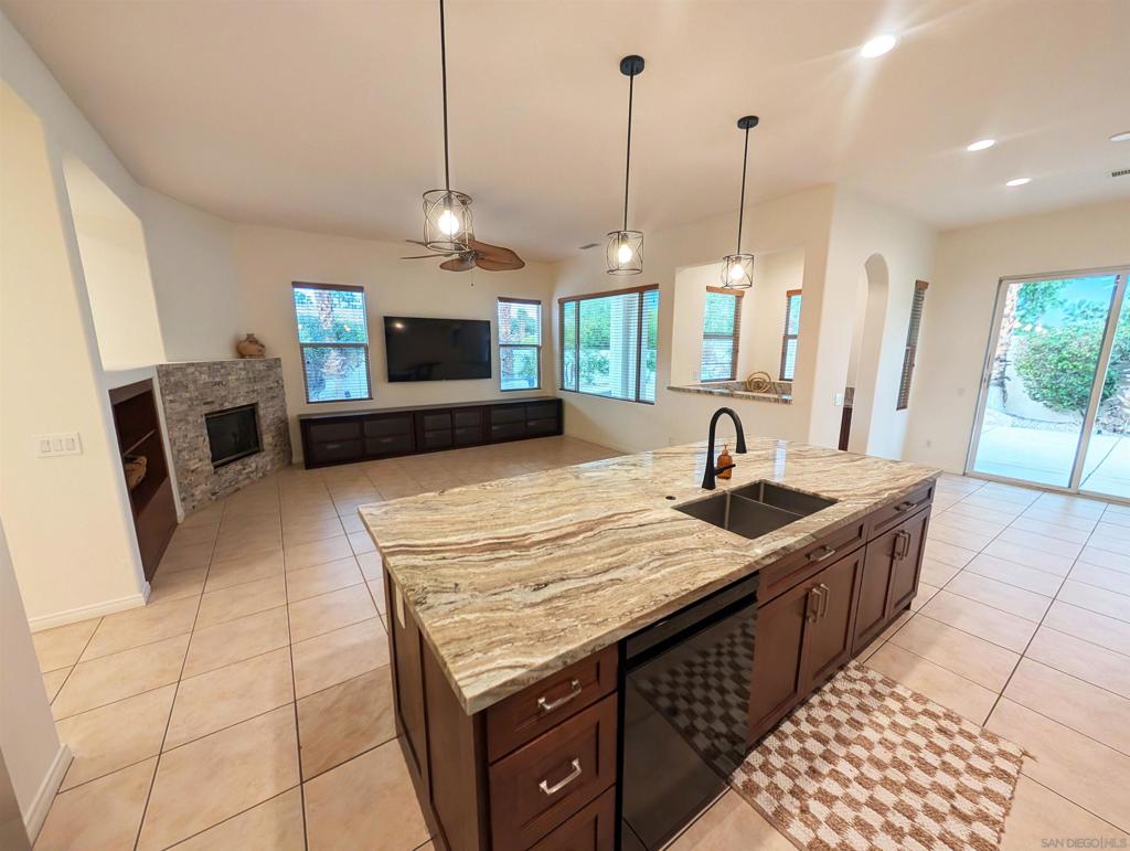 MLS #250040472SD image #15