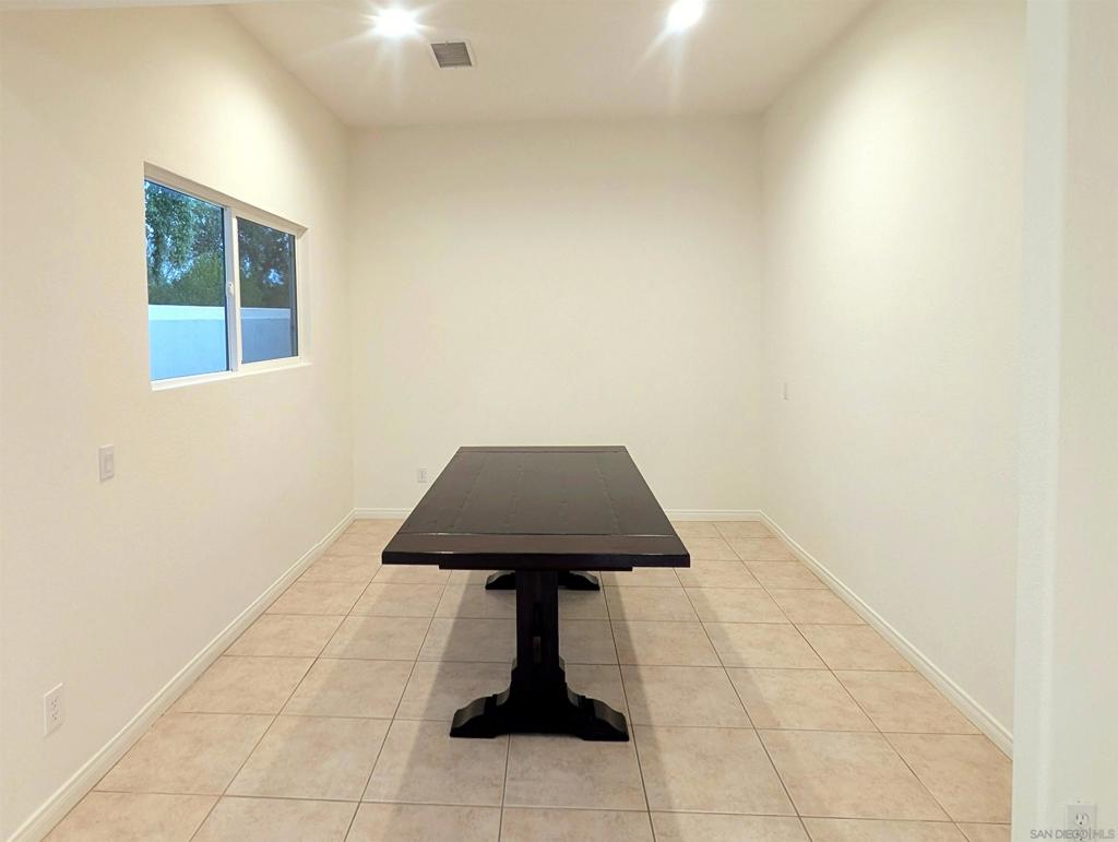 MLS #250040472SD image #17