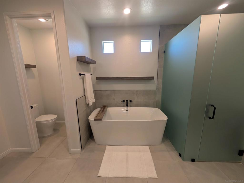 MLS #250040472SD image #23