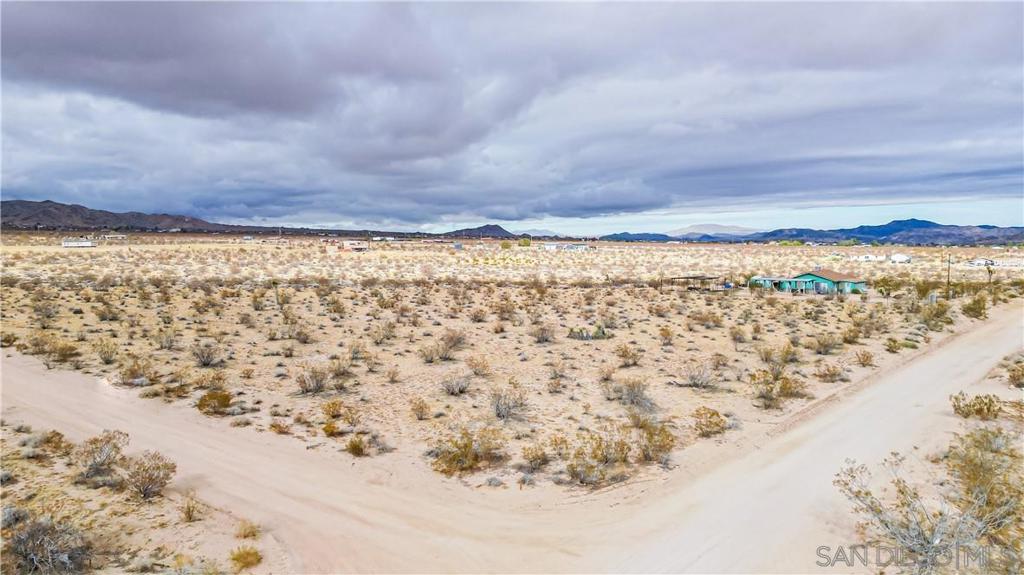 MLS #250041003SD image #15