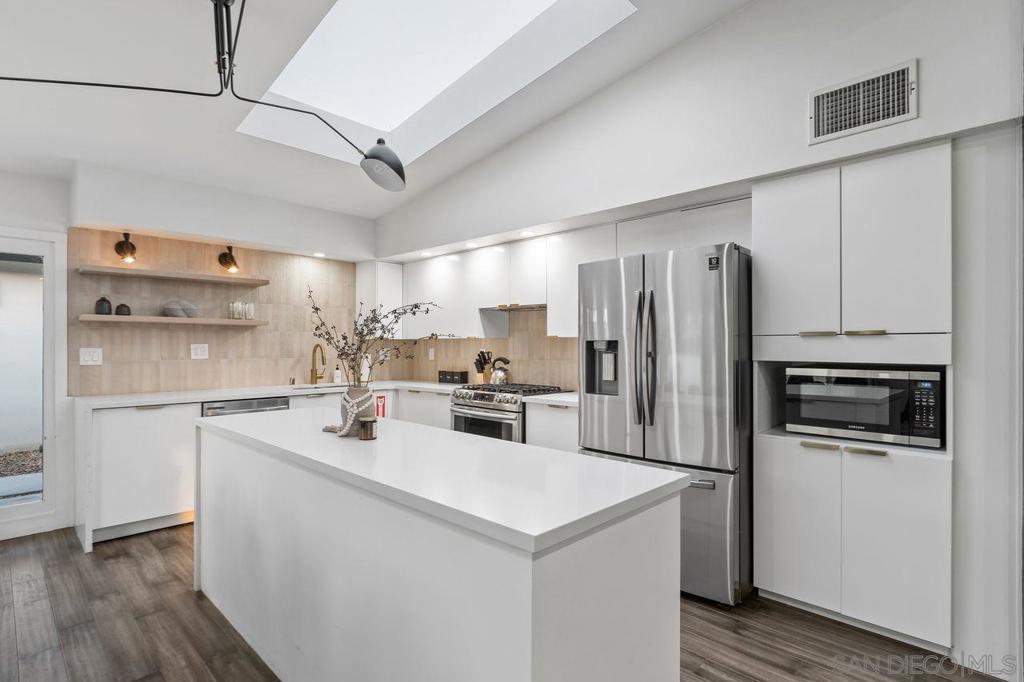 MLS #250041476SD image #16