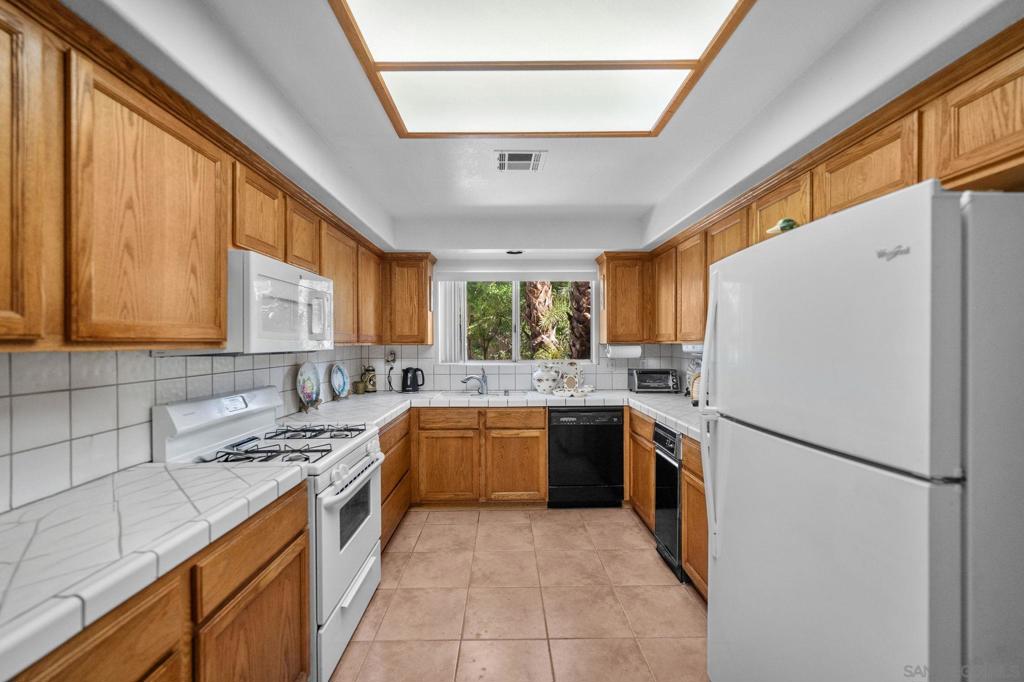 MLS #250042819SD image #12