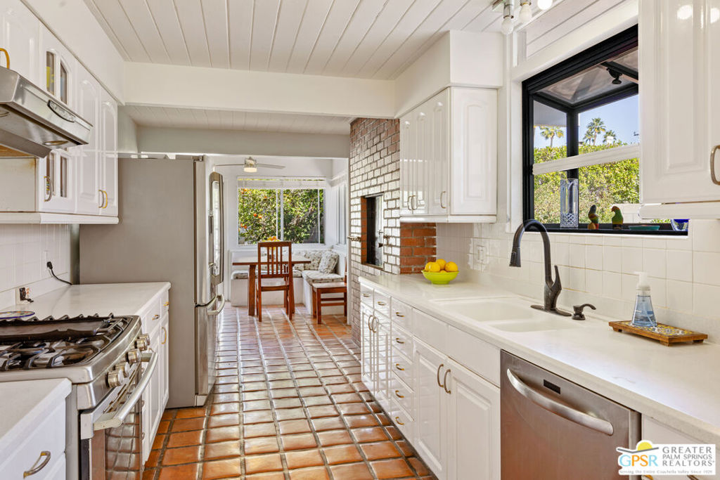 MLS #25502843PS image #24