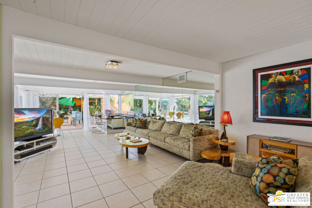 MLS #25502843PS image #9