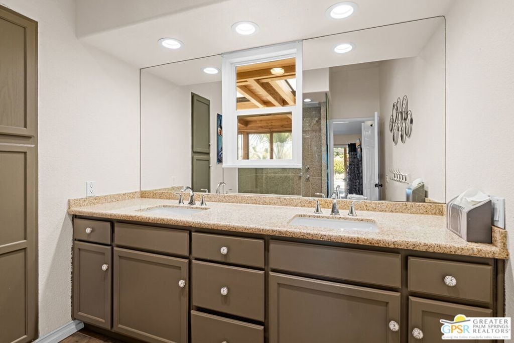 MLS #25521765PS image #17