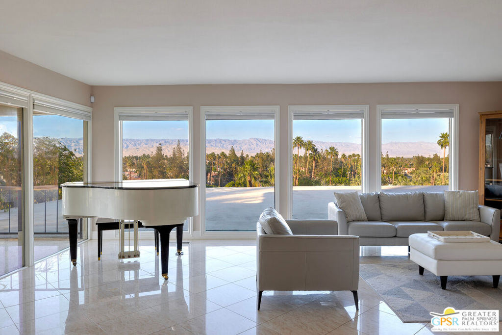 MLS #25530255PS image #0