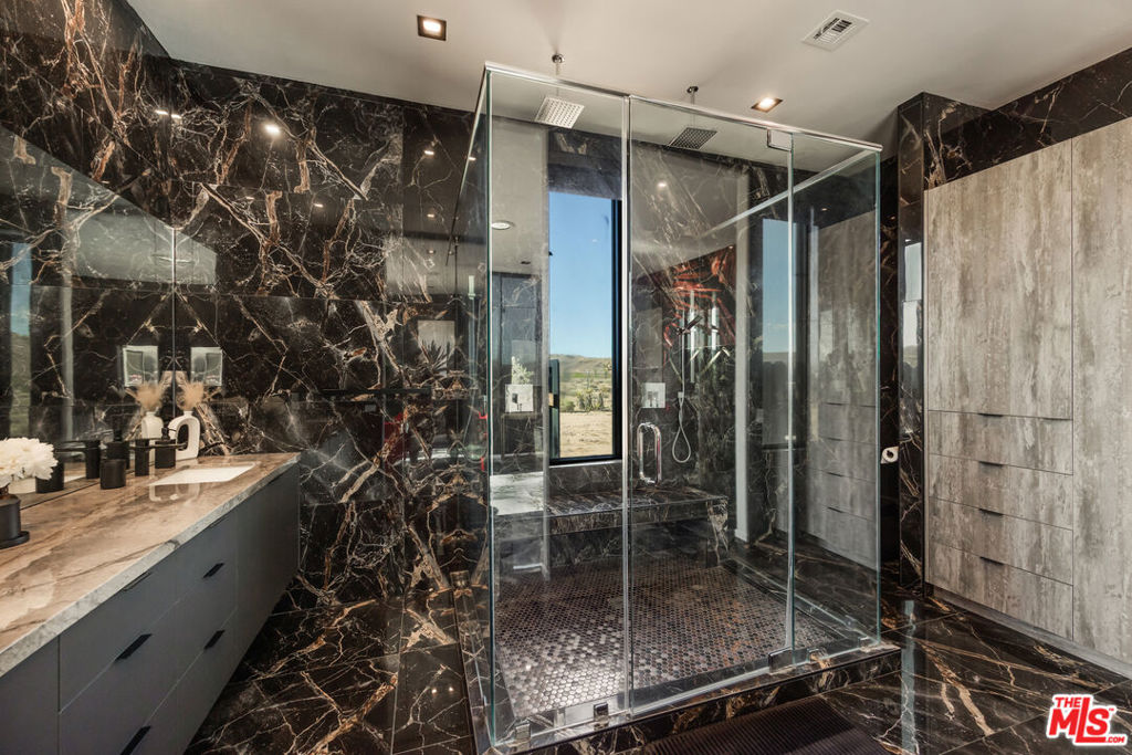 MLS #25533141 image #26