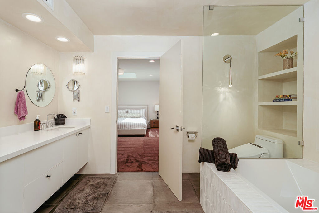 MLS #25543225 image #24