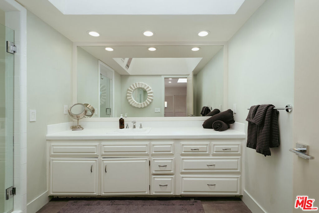 MLS #25543225 image #31