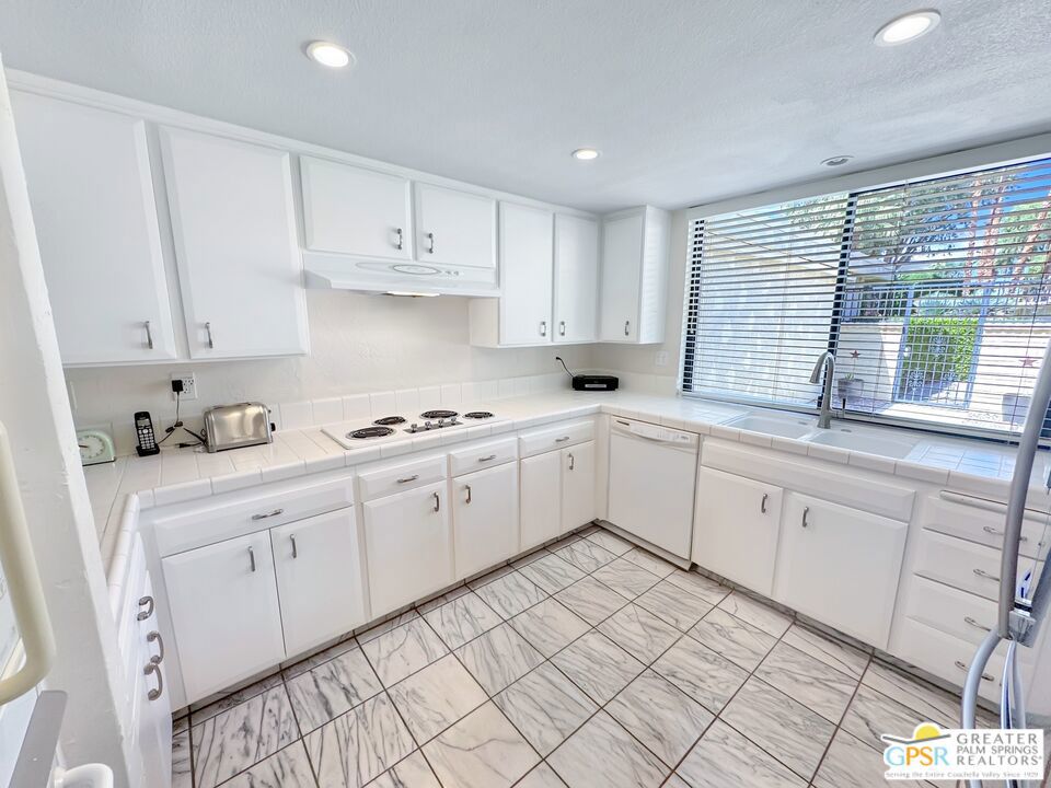 MLS #25548559PS image #4