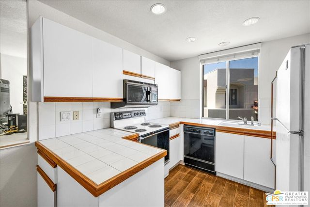 MLS #25550011PS image #12