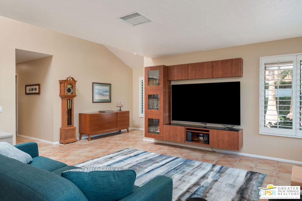 MLS #25557897PS image #1