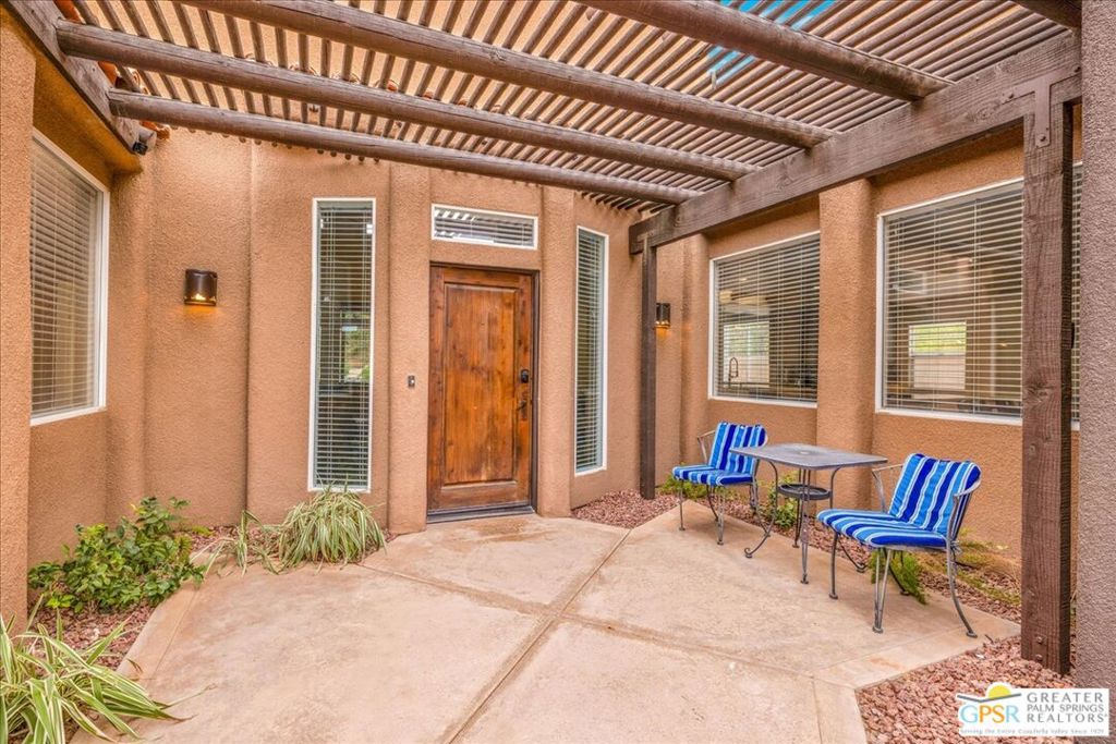 MLS #25560561PS image #2