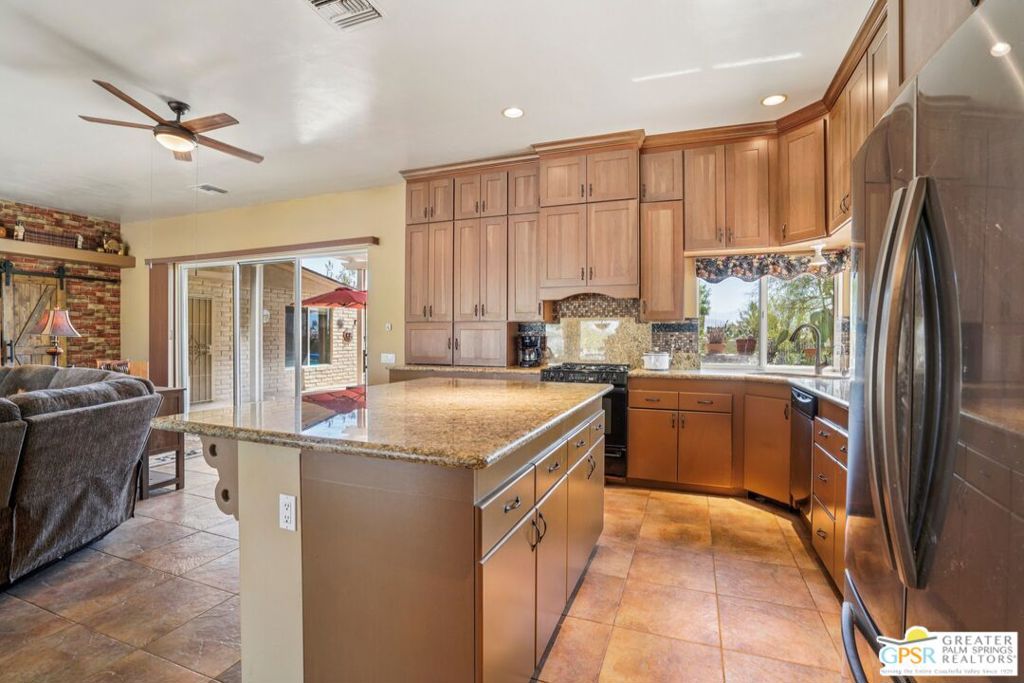 MLS #25564541PS image #24