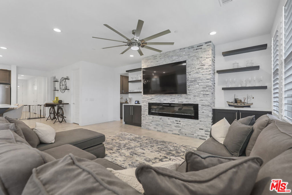 MLS #25565155 image #2